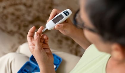 Celnova - Hipoglucemia e hiperglucemia: cómo reconocer los síntomas a tiempo